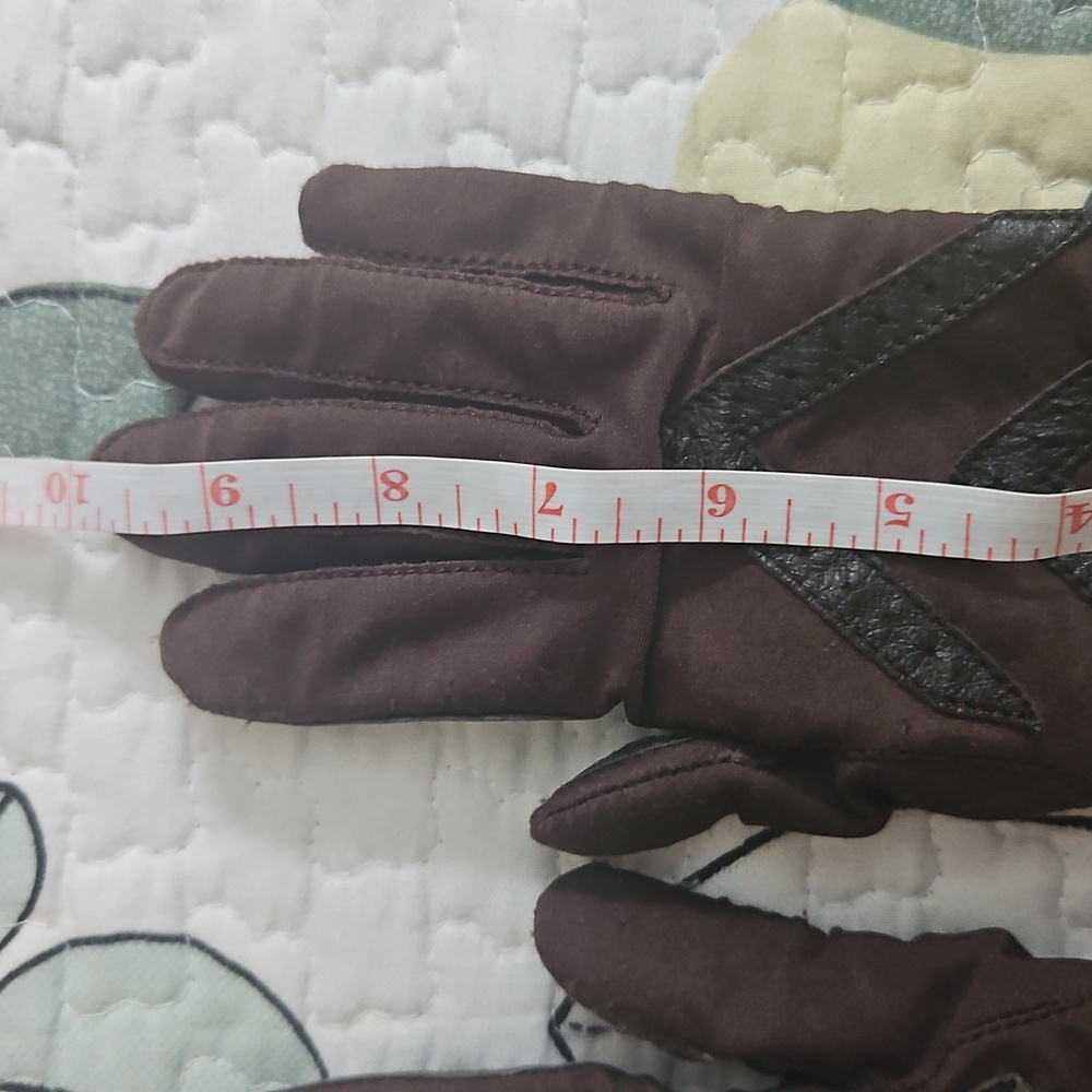 Brown Gloves With Chevron Accents - Picture 3 of 7